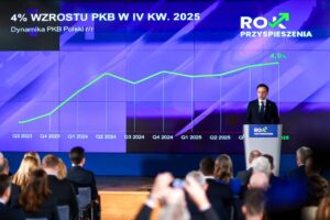 Foto: Minister finansów Andrzej Domański podczas prezentacji danych o wzroście PKB / Źródło: Ministerstwo Finansów