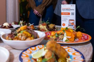 Foto: zdjęcie z konferencji prasowej akcji "Rzeszów smakuje.Z Kartą Mieszkańca", fot. Grzegorz Bukała, Urząd Miasta Rzeszowa