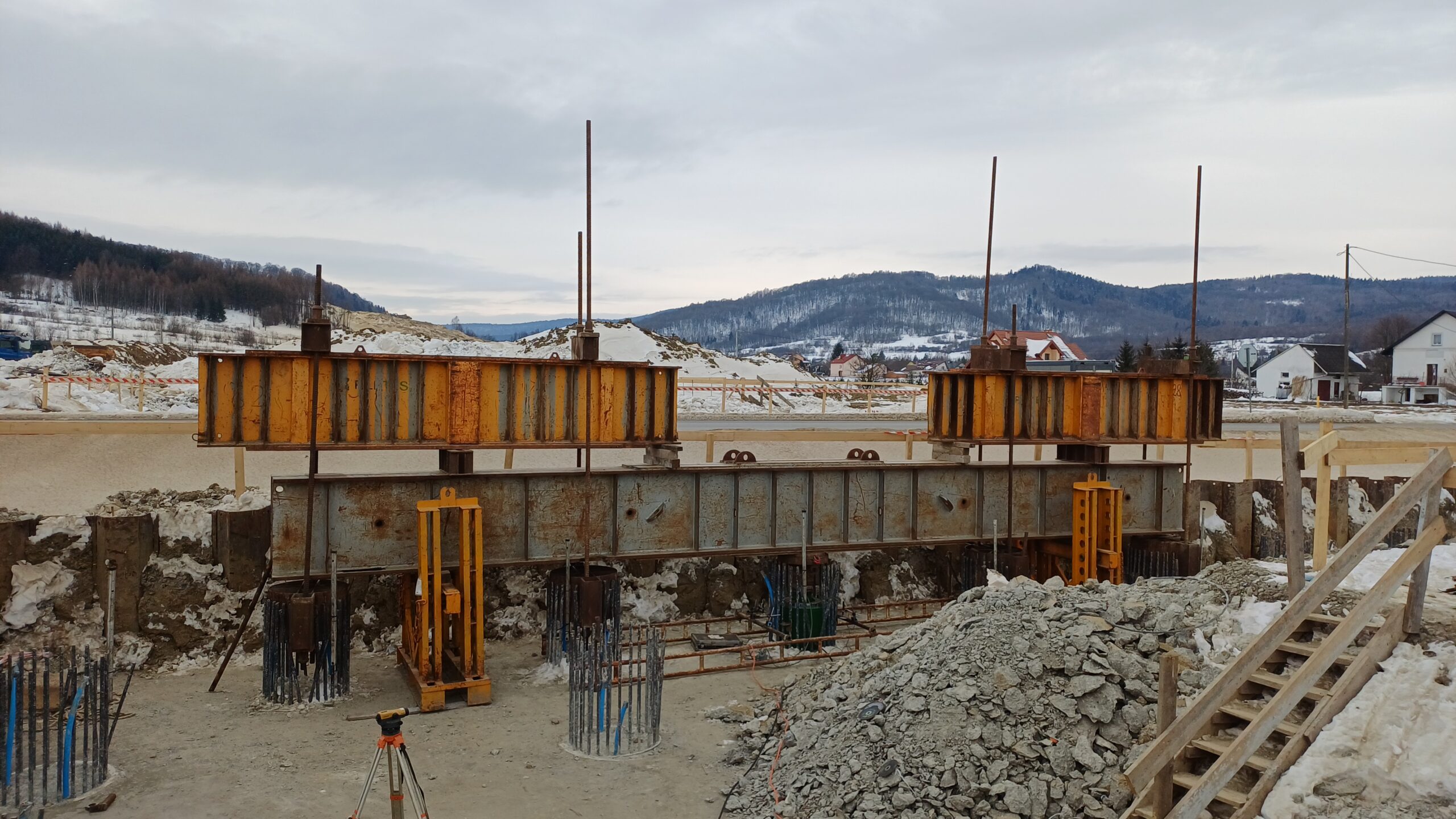 Foto: Próbne obciążenie 3 / Źródło: Generalna Dyrekcja Dróg Krajowych i Autostrad - Oddział Rzeszów