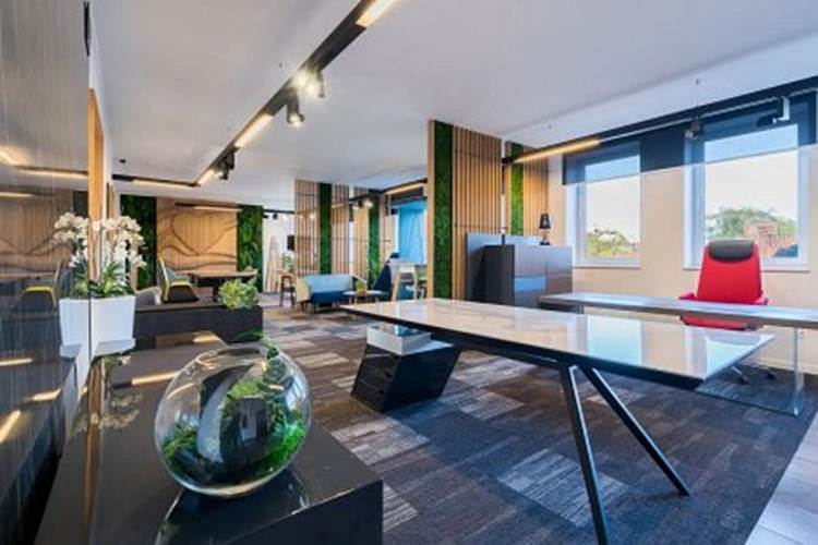 Showroom WUTEH w Toruniu – różne kolekcje mebli do biur