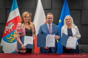 Podpisanie umowy na dofinansowanie projektu  Podkarpackiego Centrum Medycyny Dziecięcej w Rzeszowie./ Autor  zdjęć: Sebastian Stankiewicz / Biuro Prasowe UMWP