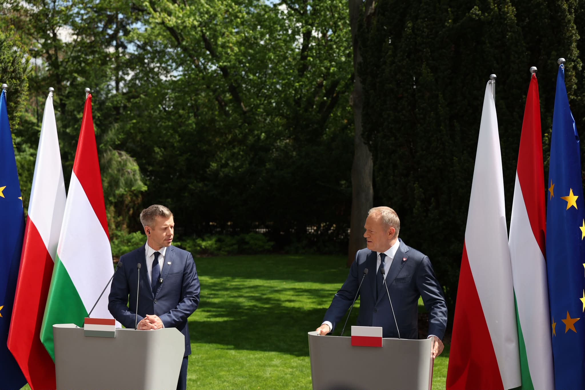 Foto: Premier Donald Tusk i premier Peter Magyar / Źródło: Kancelaria Prezesa Rady Ministrów
