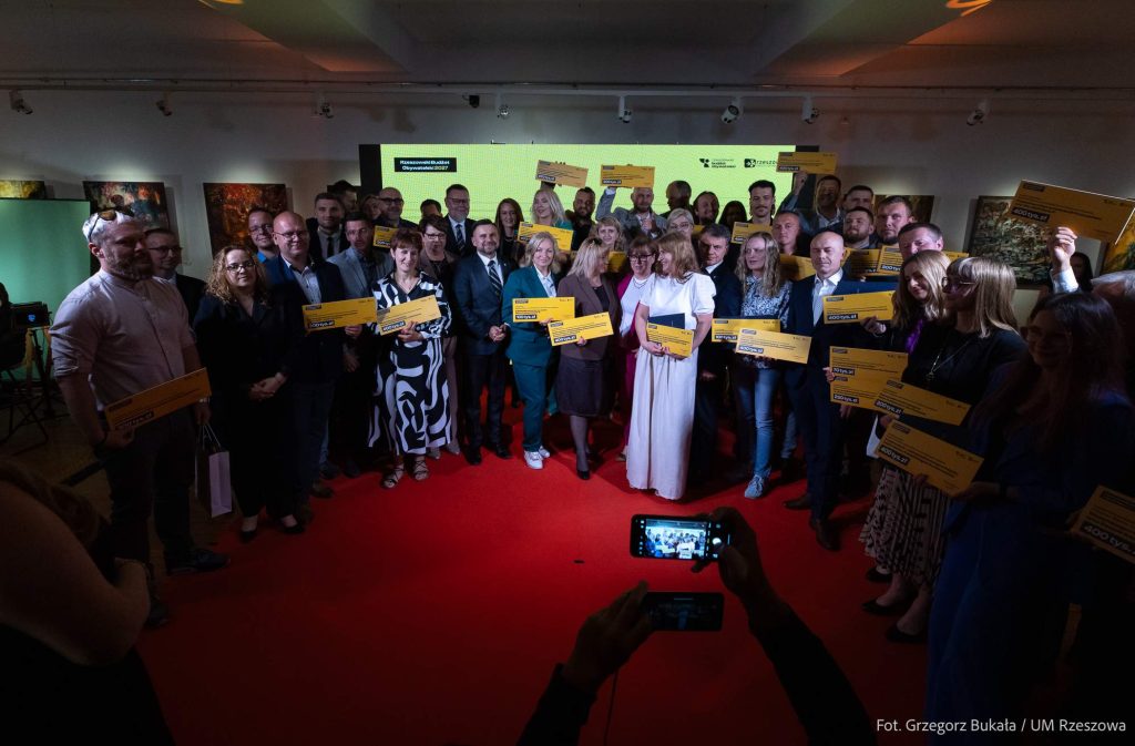 Foto: zdjęcie z oficjalnego ogłoszenia wyników Rzeszowskiego Budżetu Obywatelskiego 2027, fot. Grzegorz Bukała, Urząd Miasta Rzeszowa